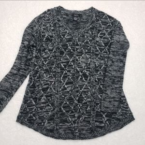 Rue 21 V neck Sweater Sz Small Black and Gray
